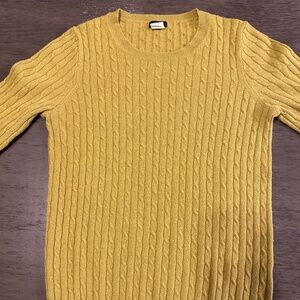 Women's spring green JCrew cable knit sweater